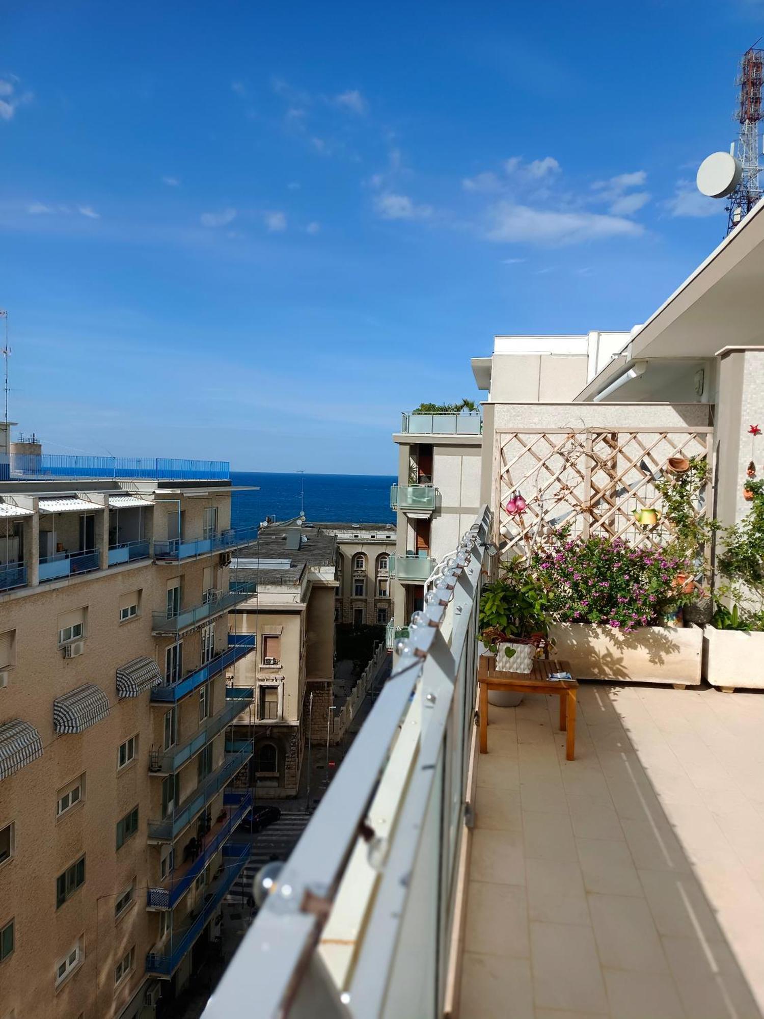 La Dimora Vista Mare Apartment Bari Exterior photo