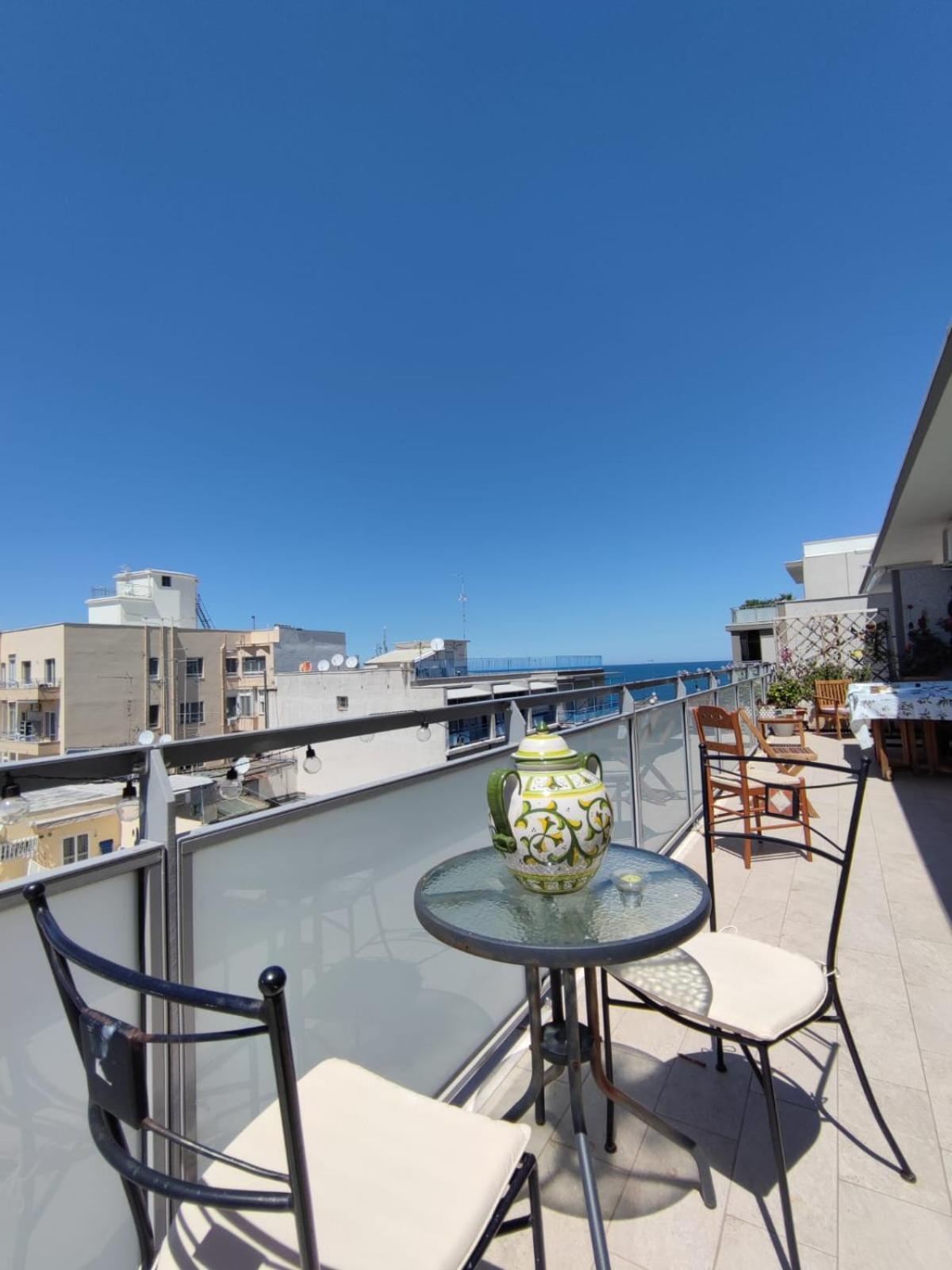 La Dimora Vista Mare Apartment Bari Exterior photo