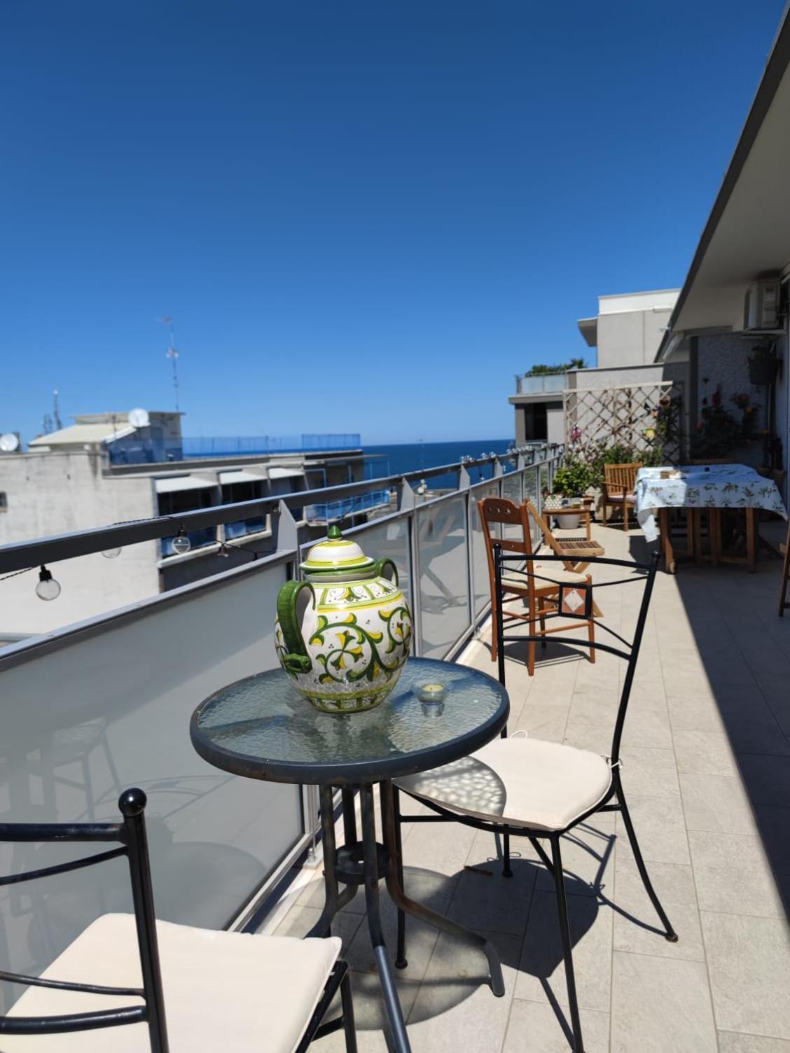 La Dimora Vista Mare Apartment Bari Exterior photo